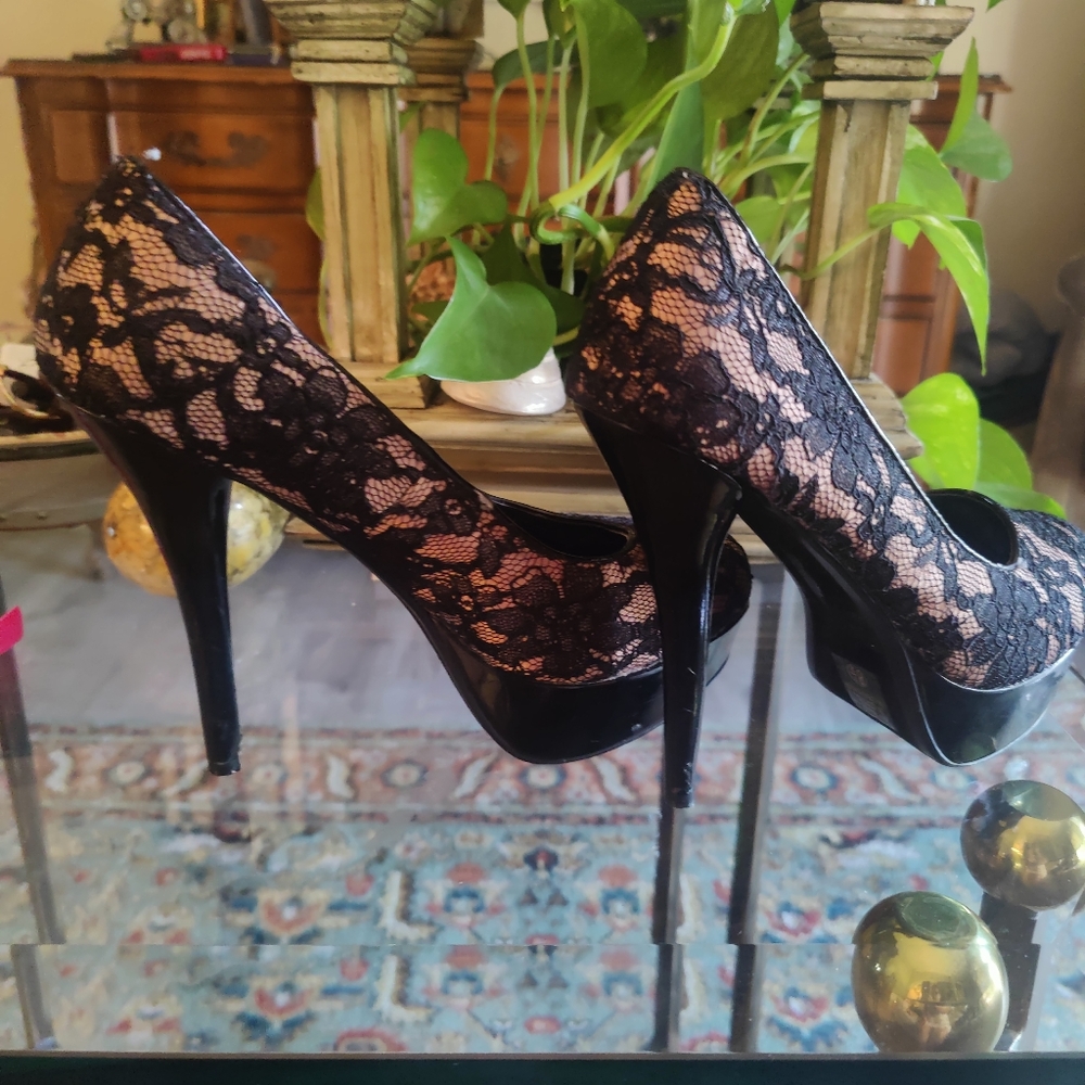 Black laced platform heels